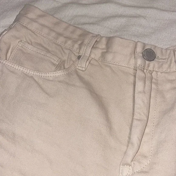 blank nyc // the barrow frayed shorts - Picture 7 of 12